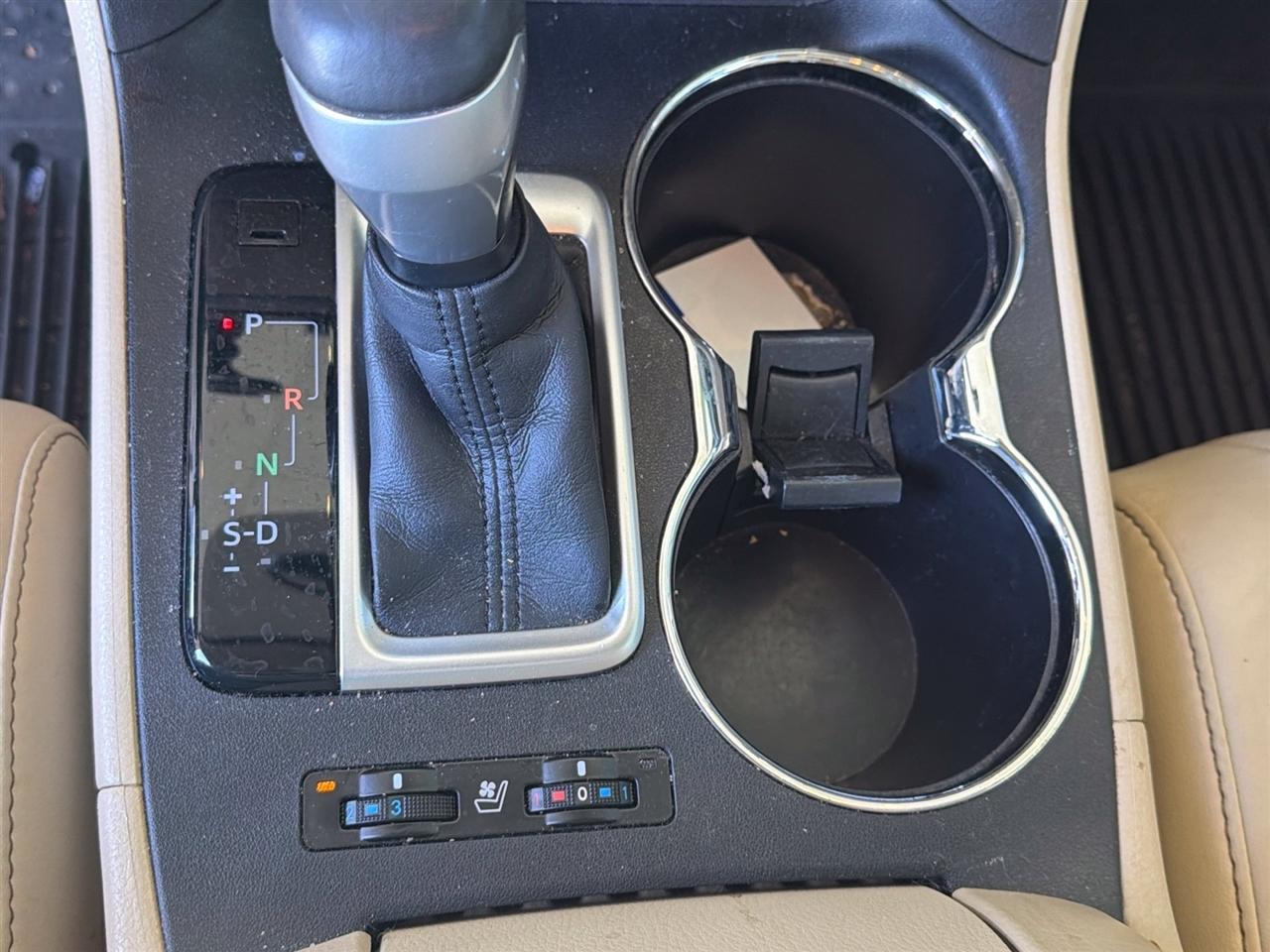 Toyota Highlander Limited FWD V6 2015