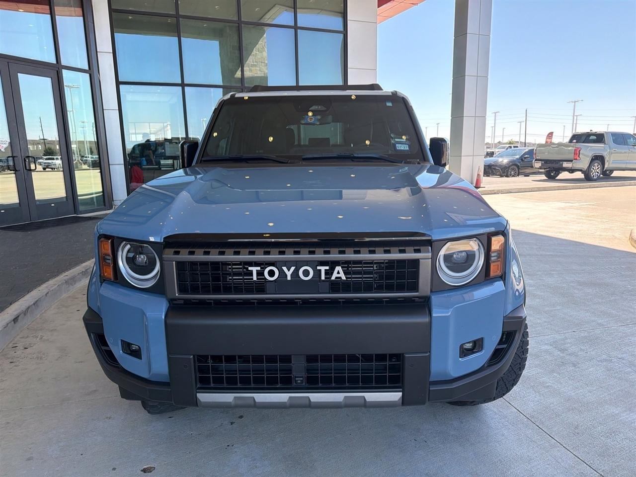 Toyota Land Cruiser Base 2024