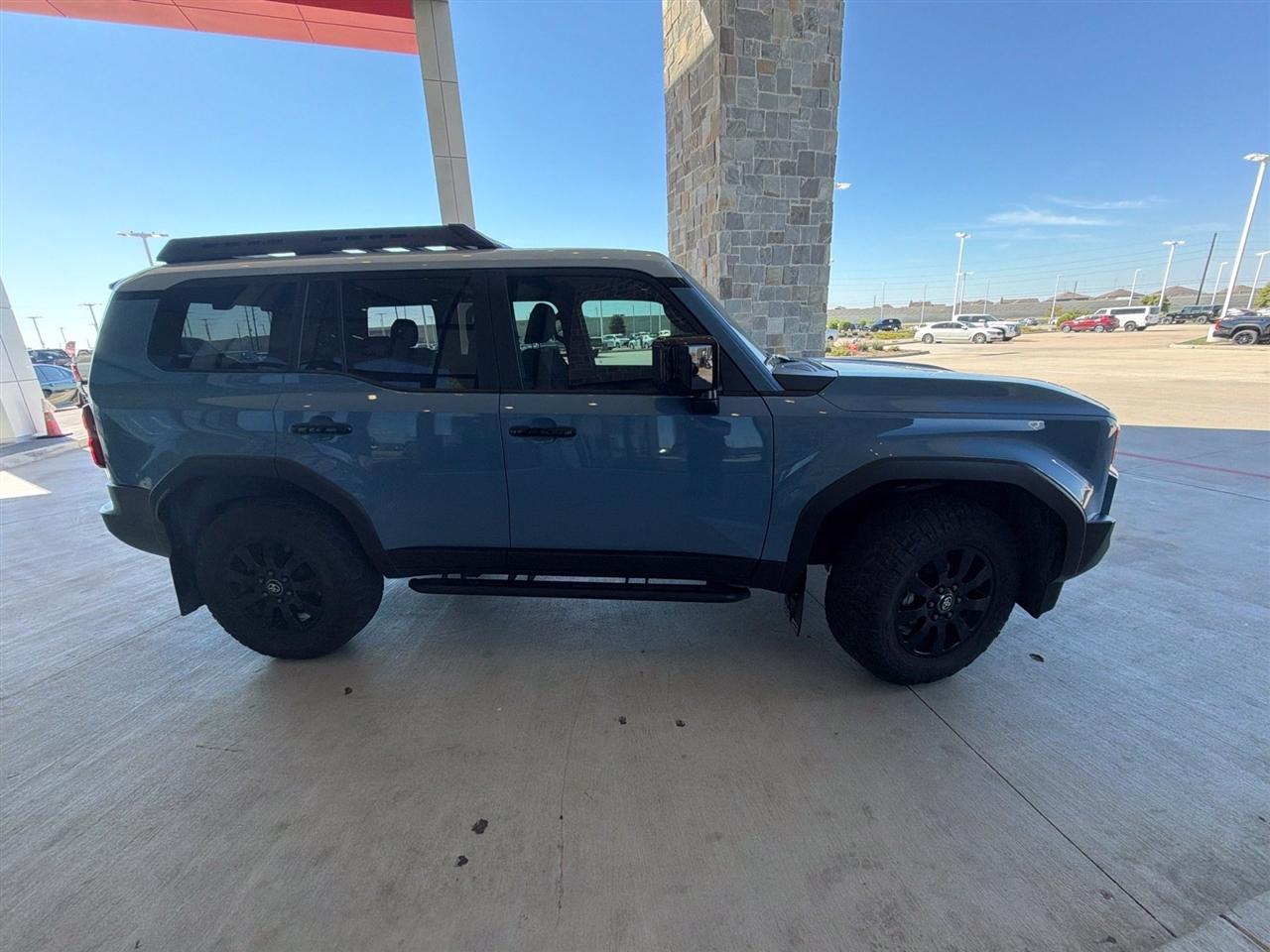 Toyota Land Cruiser Base 2024