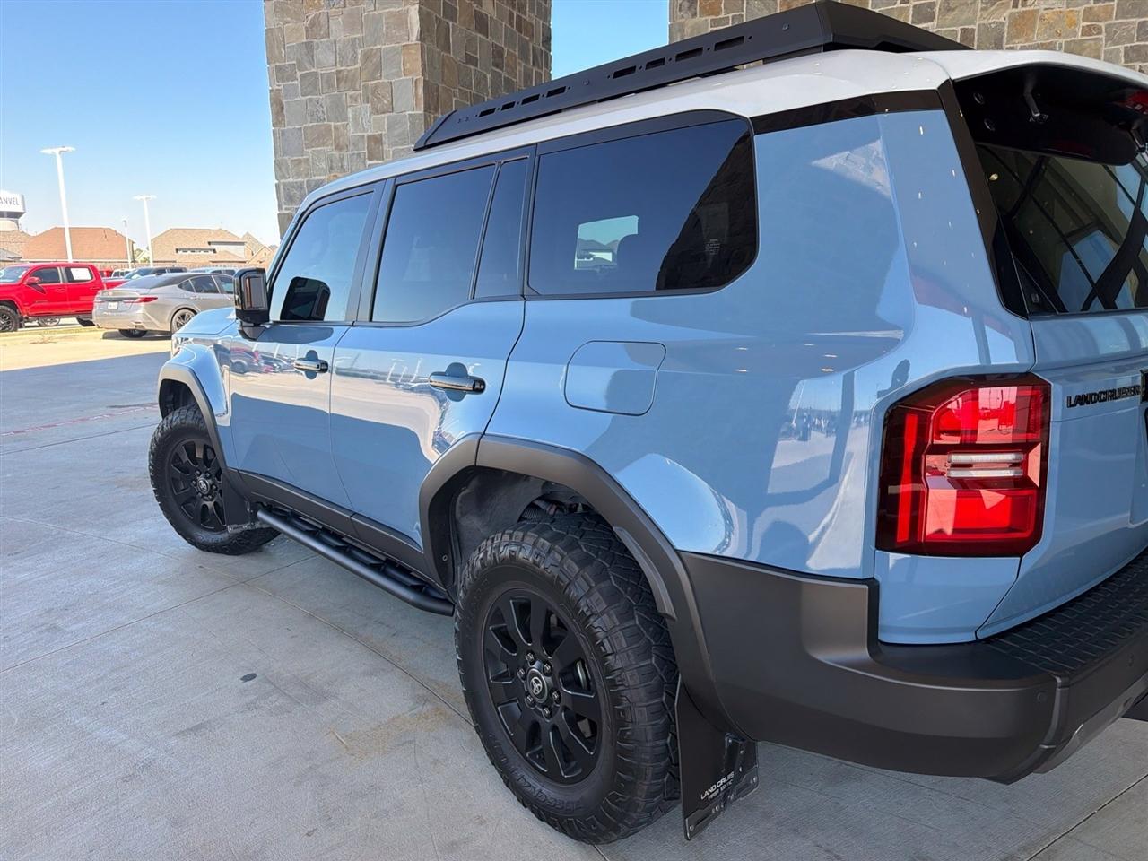 Toyota Land Cruiser Base 2024
