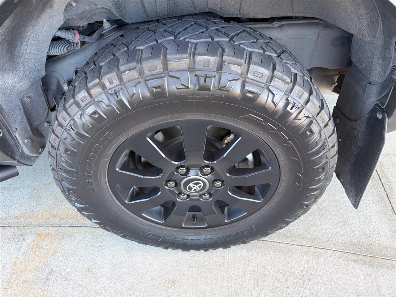 Toyota Land Cruiser Base 2024