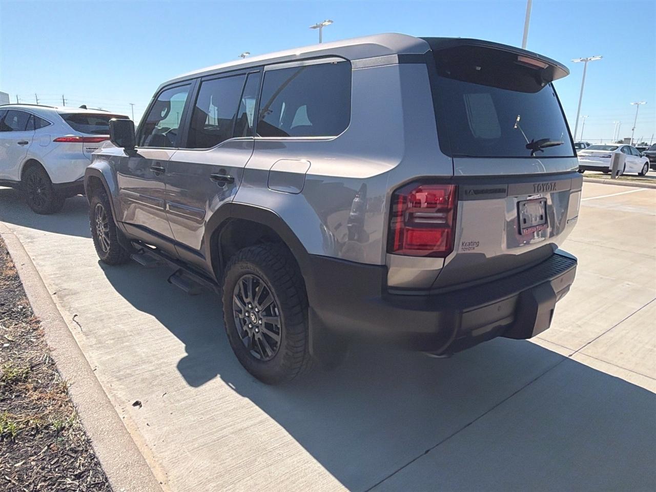 Toyota Land Cruiser Base 2025