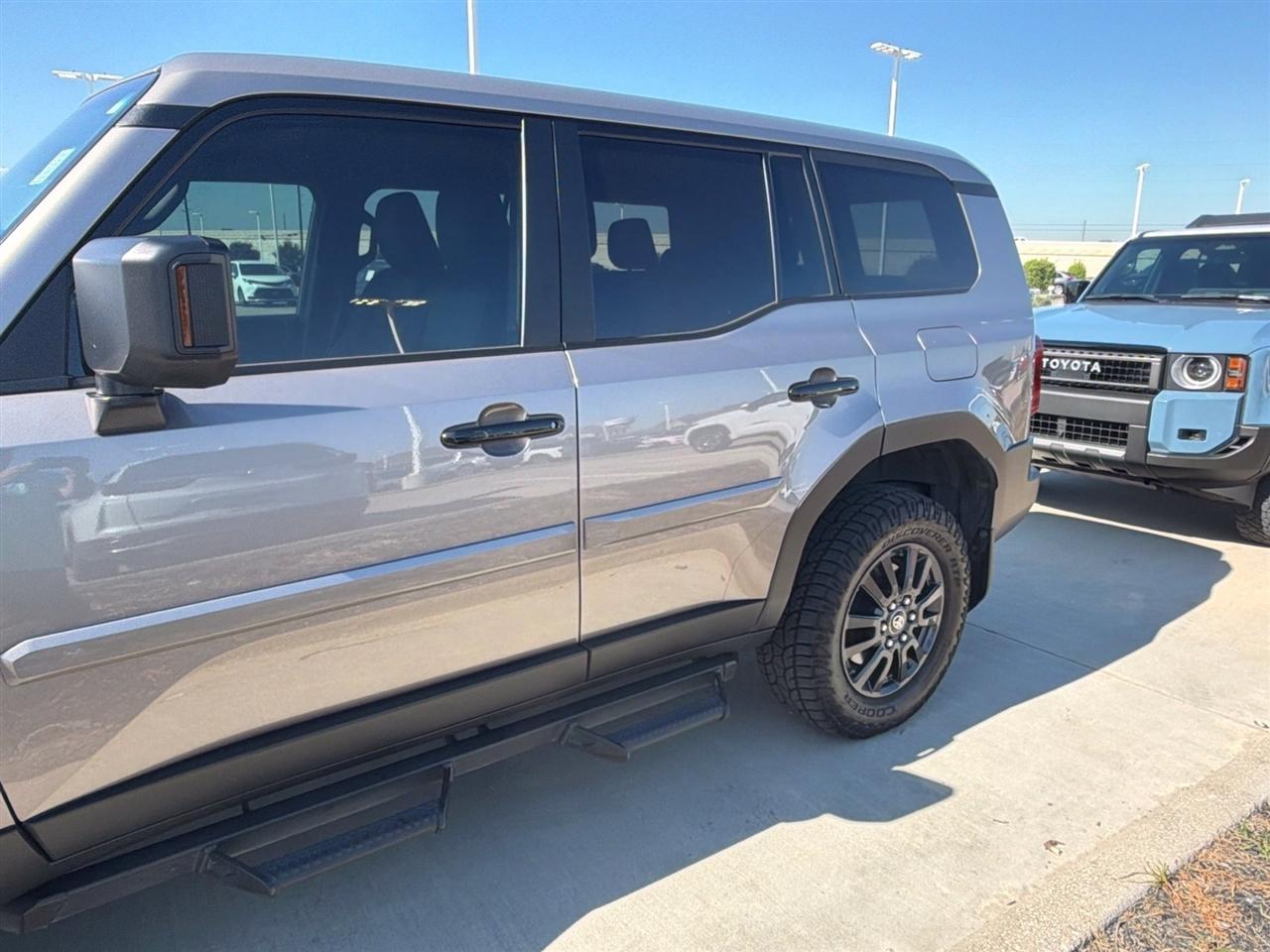 Toyota Land Cruiser Base 2025