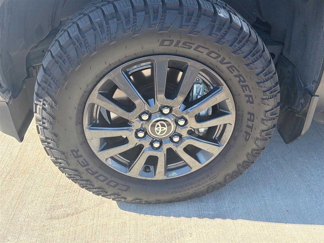 Toyota Land Cruiser Base 2025