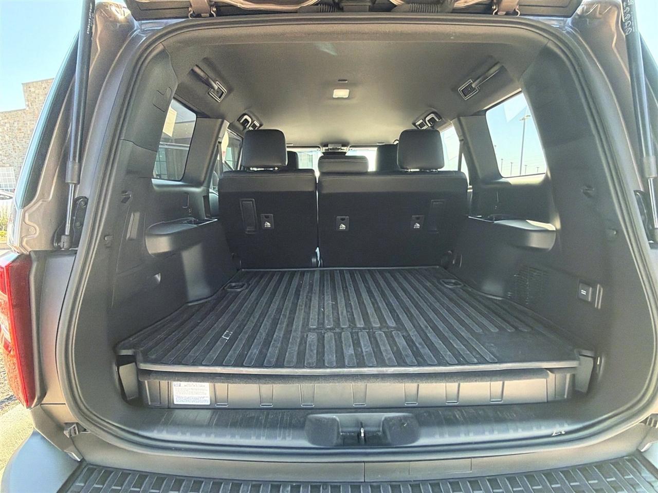 Toyota Land Cruiser Base 2025
