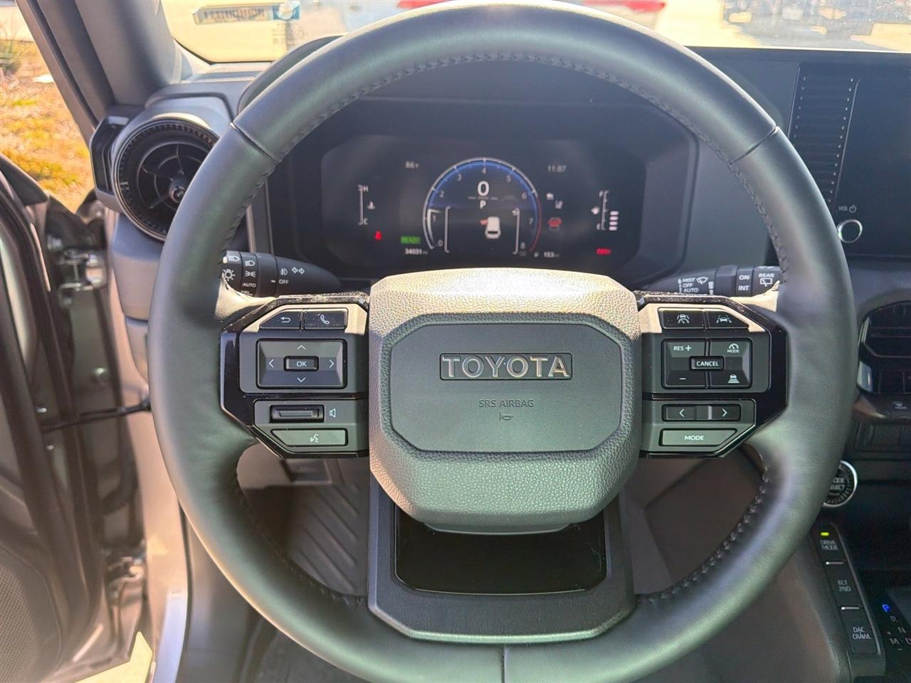Toyota Land Cruiser Base 2025