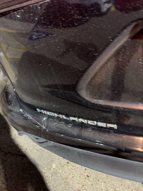Toyota Highlander LE FWD V6 2021