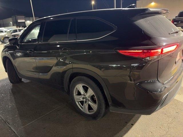 Toyota Highlander LE FWD V6 2021