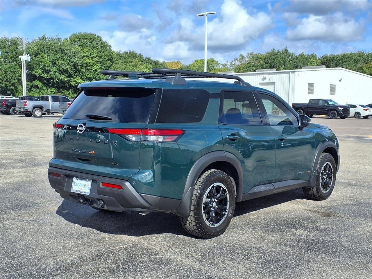 Nissan Pathfinder SV 4WD 2025