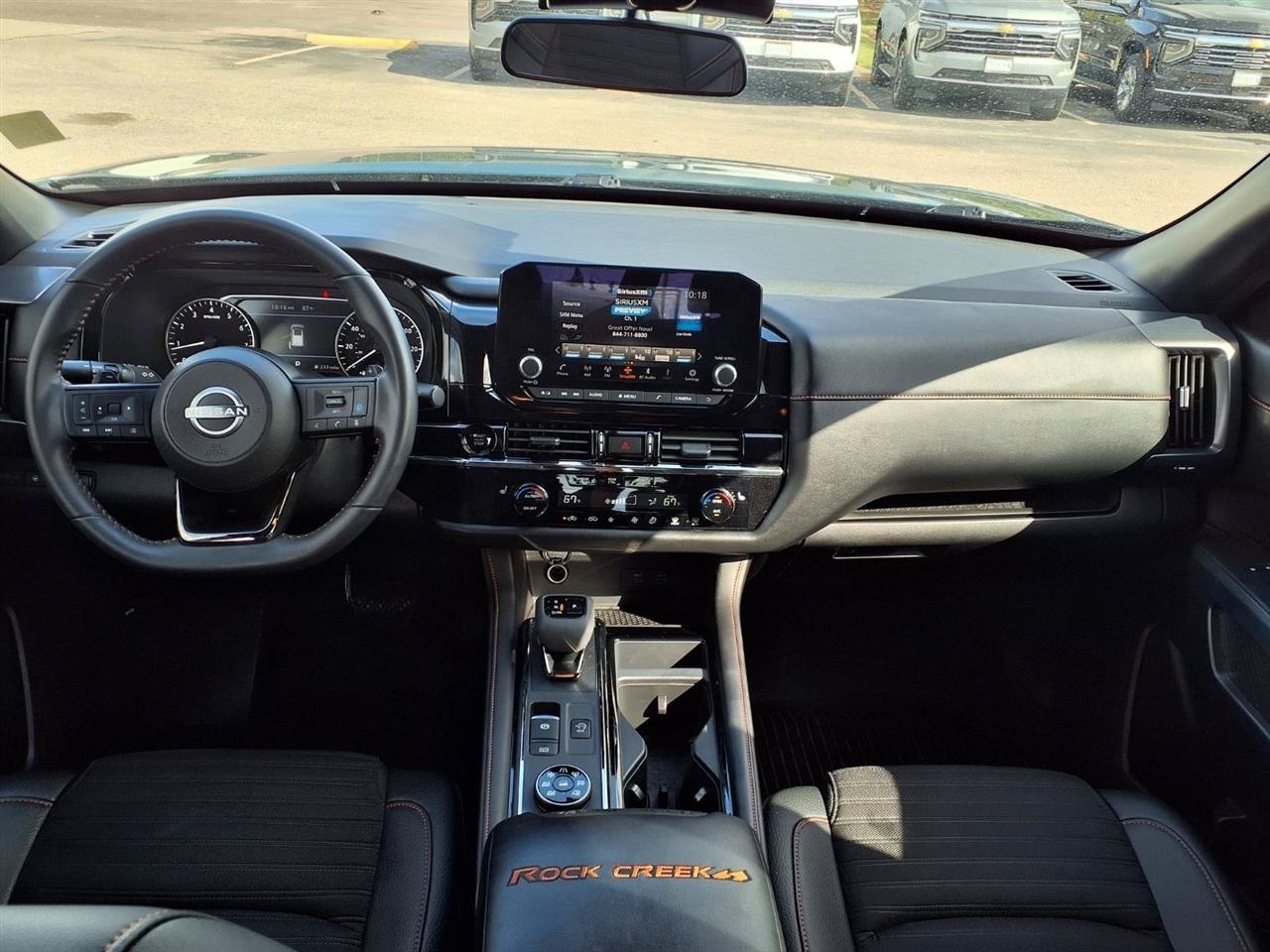 Nissan Pathfinder SV 4WD 2025