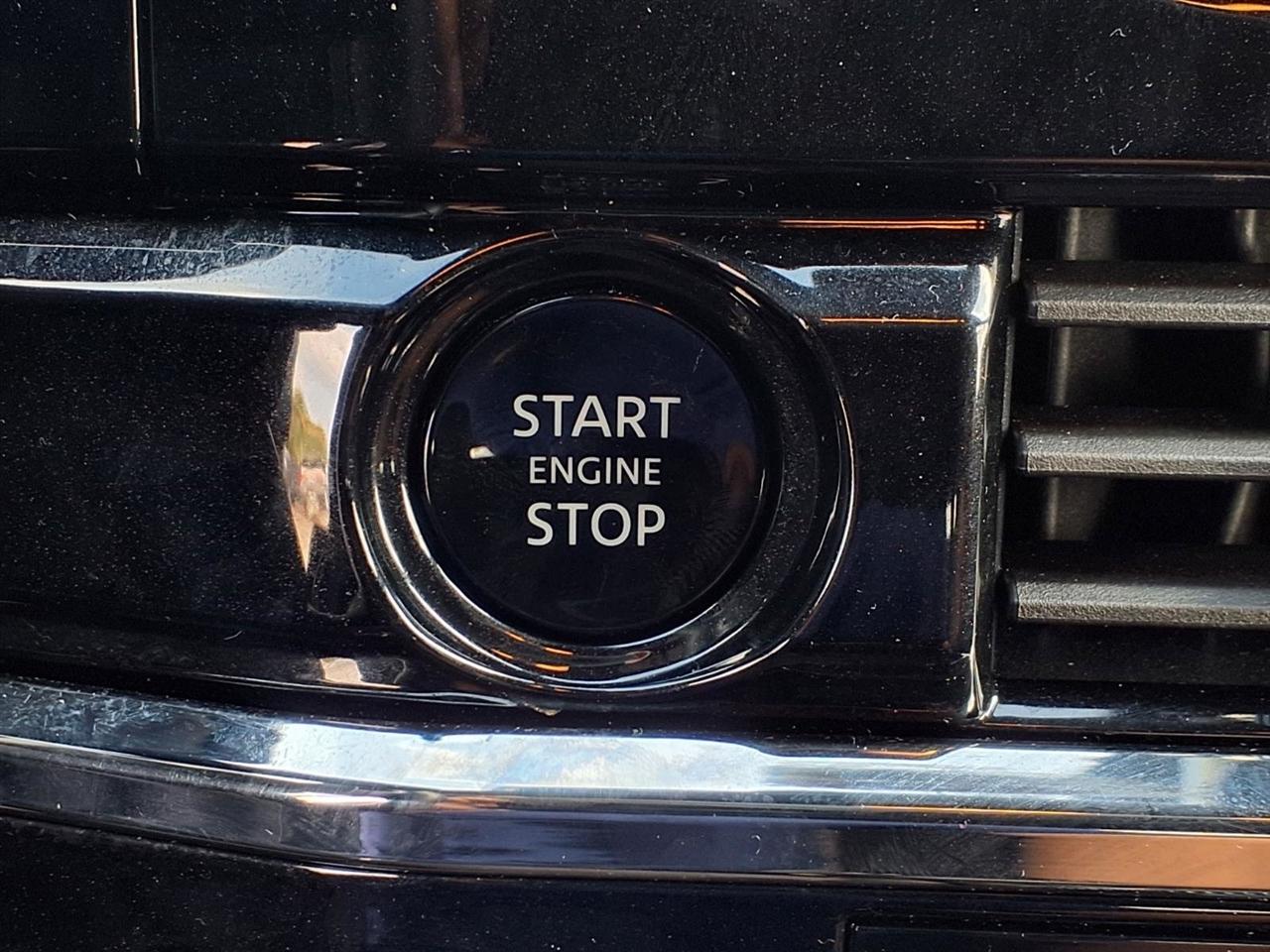 Nissan Pathfinder SV 4WD 2025