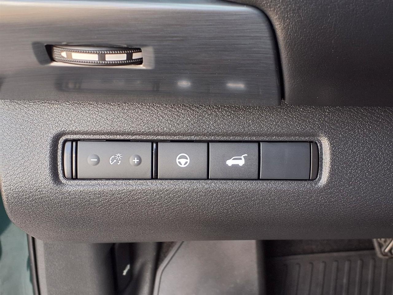 Nissan Pathfinder SV 4WD 2025