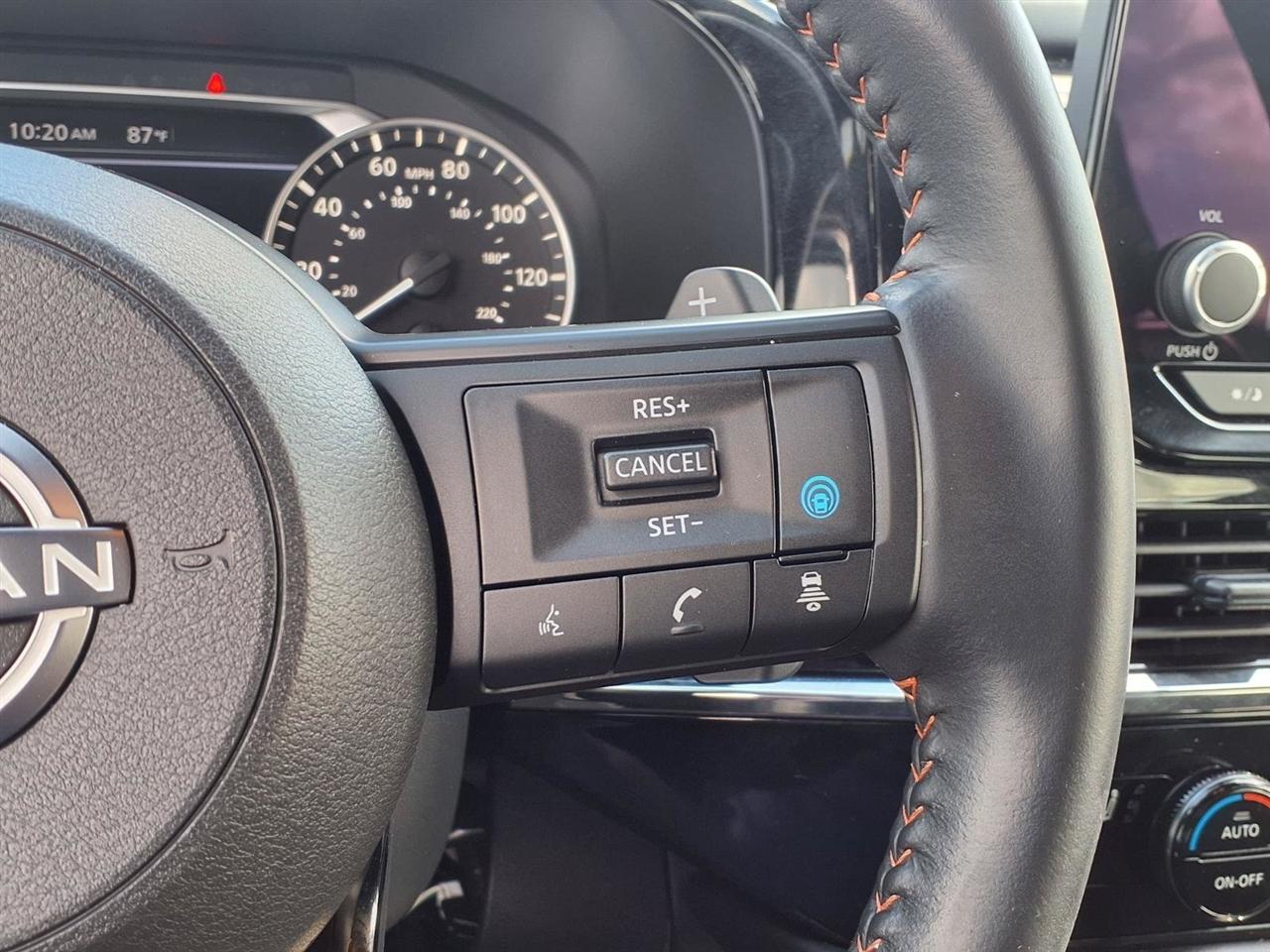 Nissan Pathfinder SV 4WD 2025