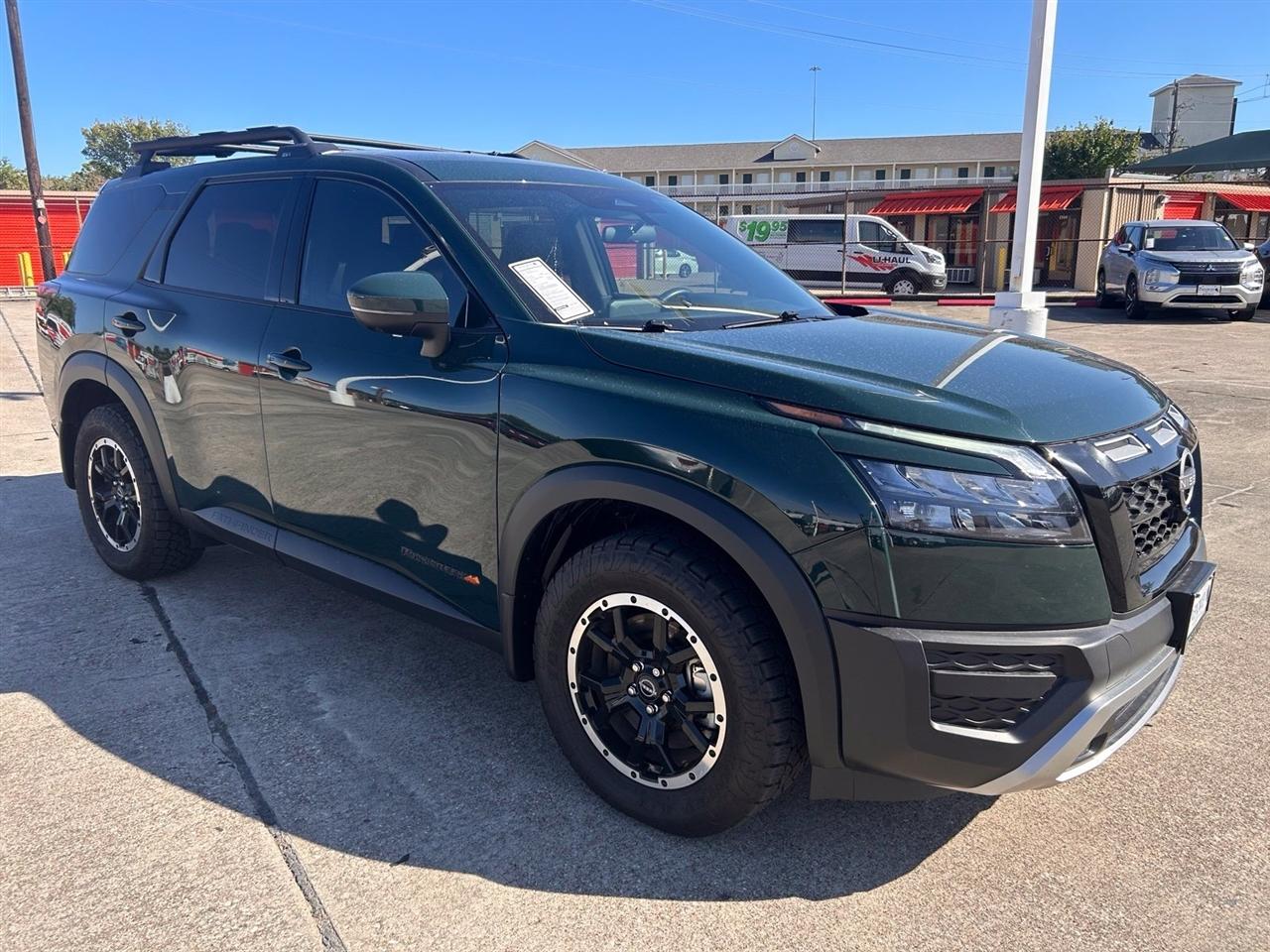Nissan Pathfinder SV 4WD 2025