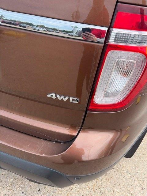 Ford Explorer Limited 4WD 2011