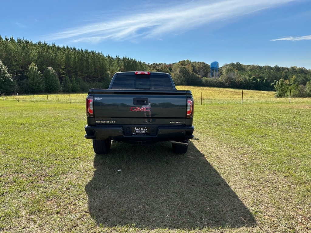 GMC Sierra 1500 4WD Crew Cab 143.5" Denali 2018 GMC Sierra 1500 4WD Crew Cab 143.5" Denali 2018