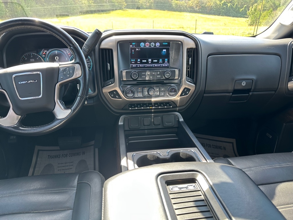 GMC Sierra 1500 4WD Crew Cab 143.5" Denali 2018 GMC Sierra 1500 4WD Crew Cab 143.5" Denali 2018