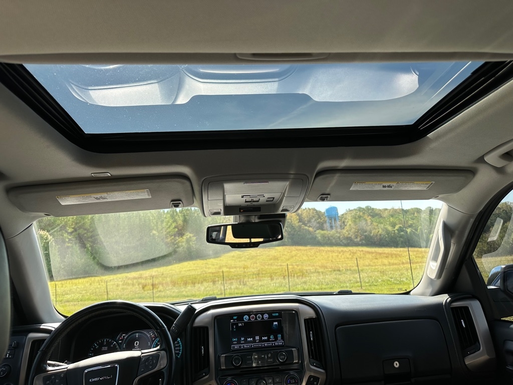 GMC Sierra 1500 4WD Crew Cab 143.5" Denali 2018 GMC Sierra 1500 4WD Crew Cab 143.5" Denali 2018