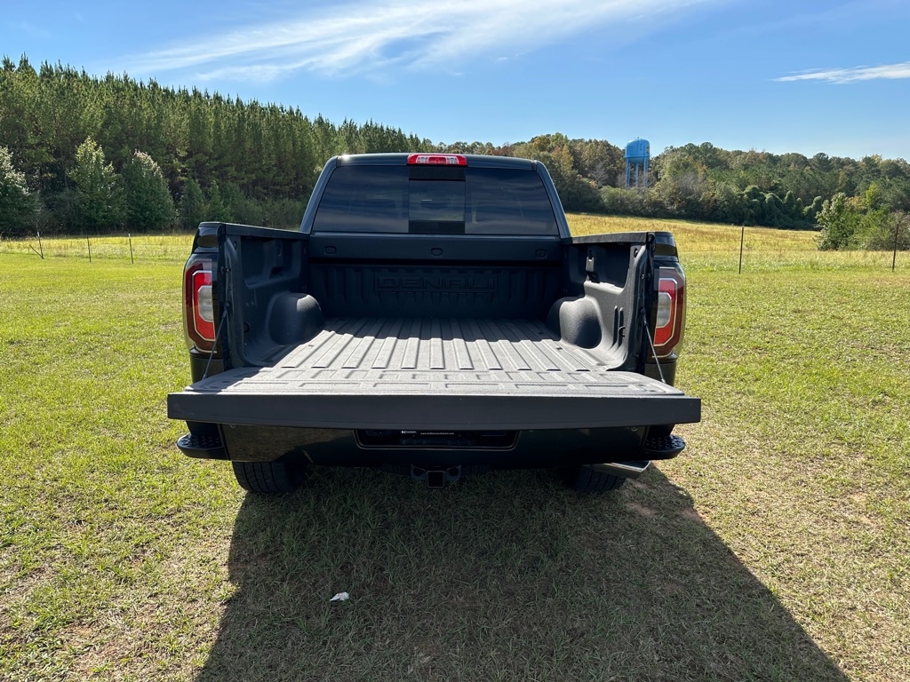 GMC Sierra 1500 4WD Crew Cab 143.5" Denali 2018 GMC Sierra 1500 4WD Crew Cab 143.5" Denali 2018