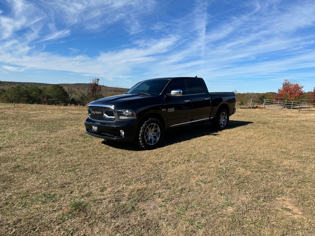 2017 RAM 1500 Limited 4x4 Crew Cab 5'7" Box