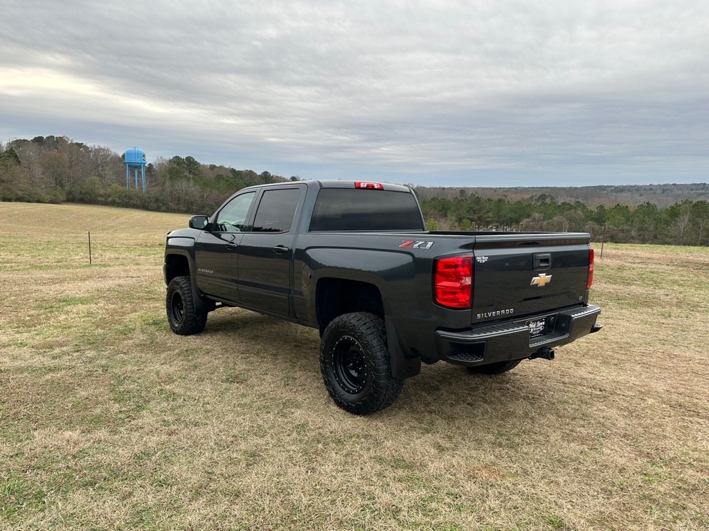 Chevrolet Silverado 1500 4WD Crew Cab 143.5" LT w/2LT 2018