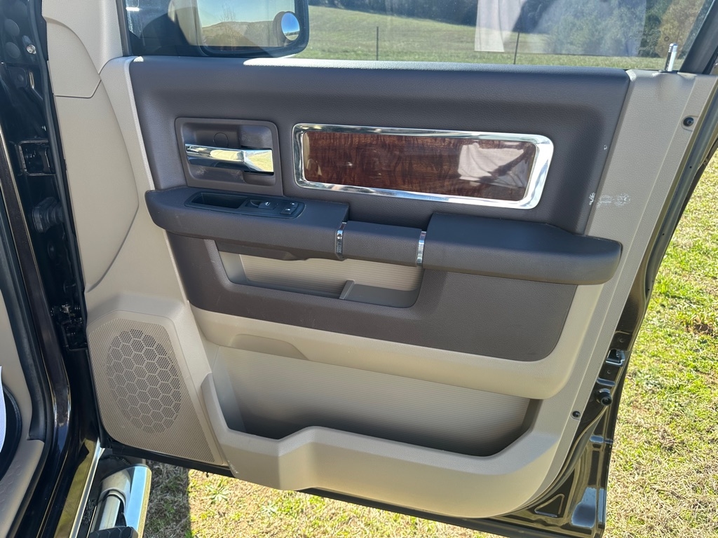 Dodge Ram 1500 Laramie Quad Cab 2WD 2010