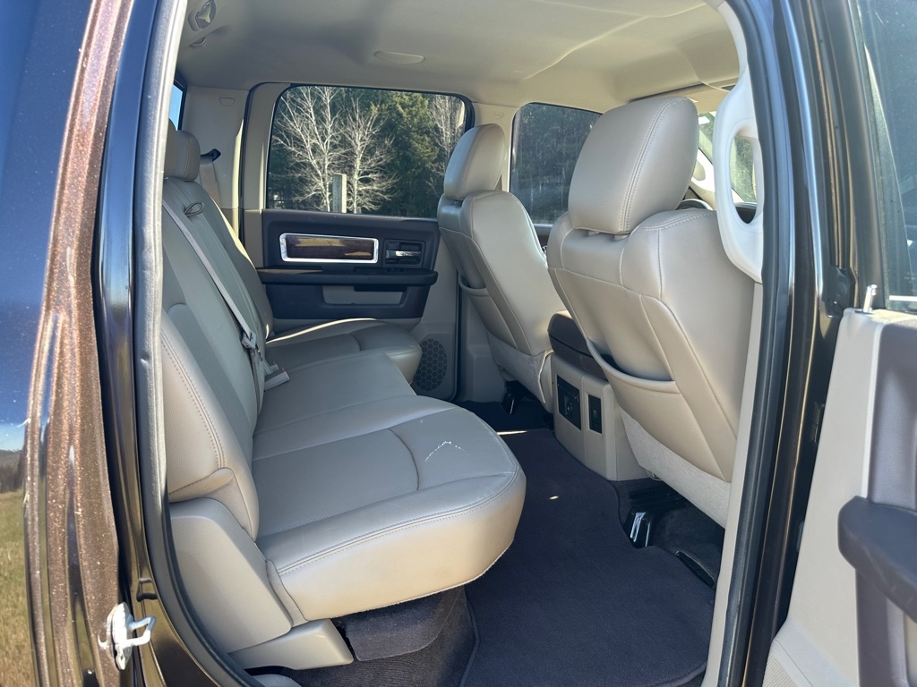 Dodge Ram 1500 Laramie Quad Cab 2WD 2010