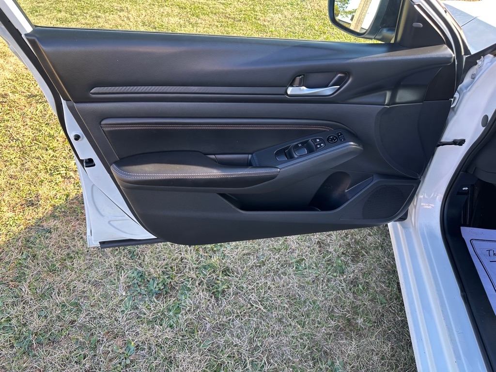 Nissan Altima 2.5 SR Sedan 2021