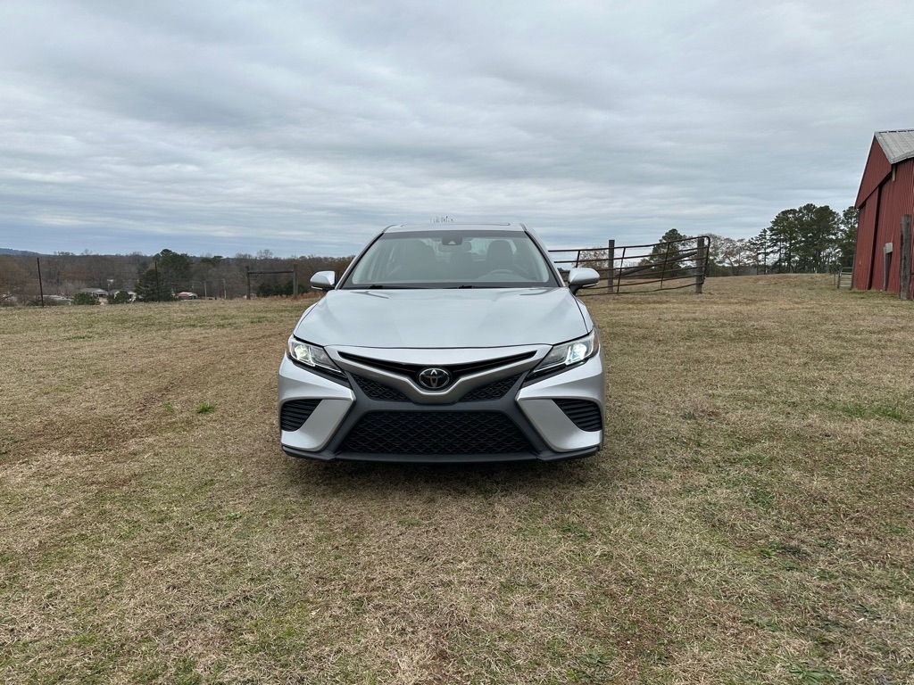 Toyota Camry SE Auto (Natl) 2020