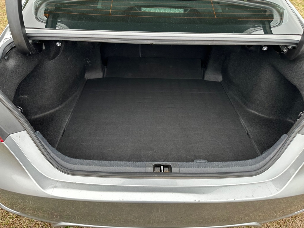 Toyota Camry SE Auto (Natl) 2020