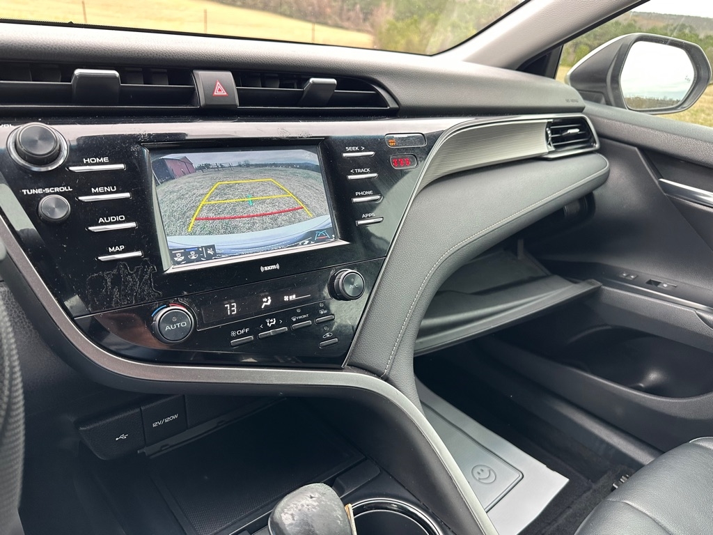 Toyota Camry SE Auto (Natl) 2020