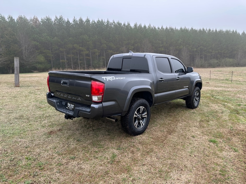 Toyota Tacoma SR5 Double Cab V6 2017