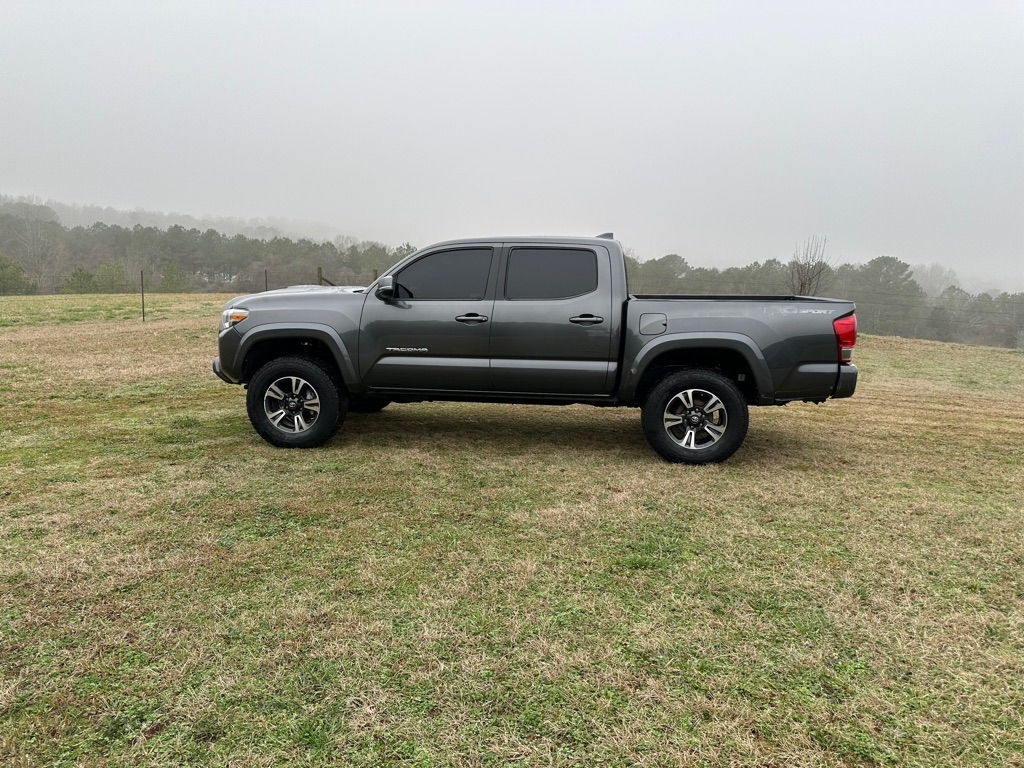 Toyota Tacoma SR5 Double Cab V6 2017