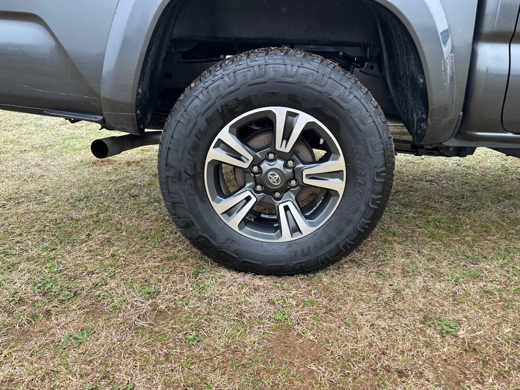 Toyota Tacoma SR5 Double Cab V6 2017