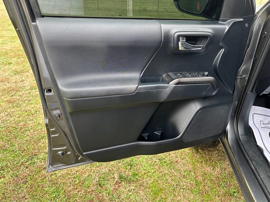 Toyota Tacoma SR5 Double Cab V6 2017