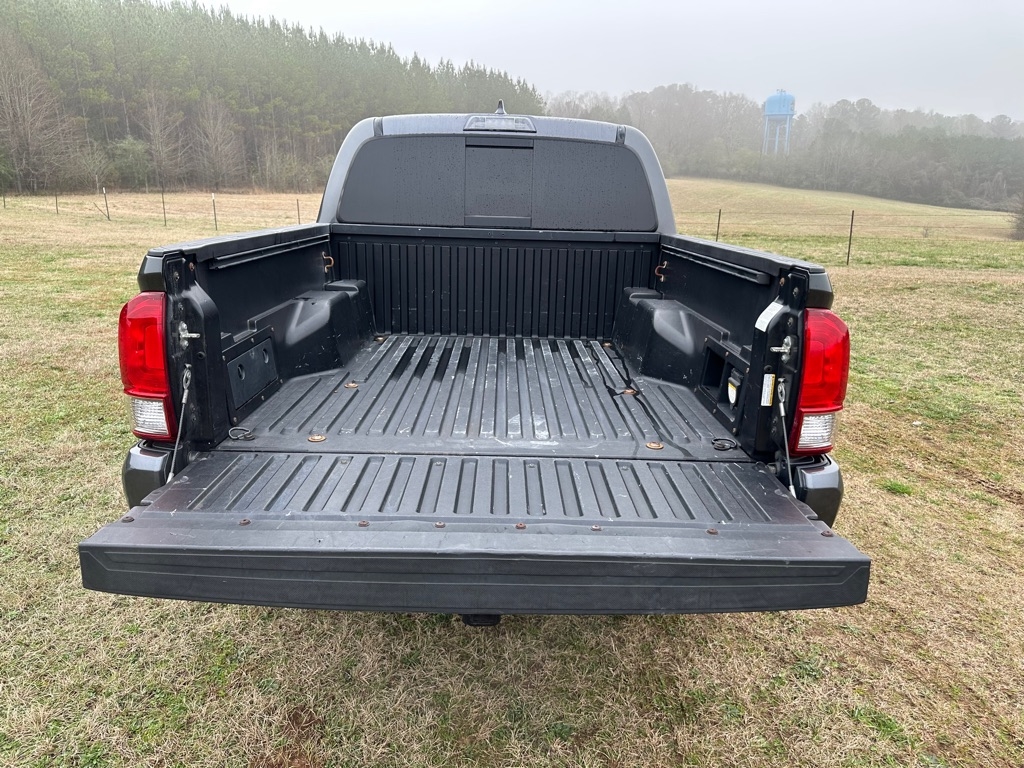 Toyota Tacoma SR5 Double Cab V6 2017