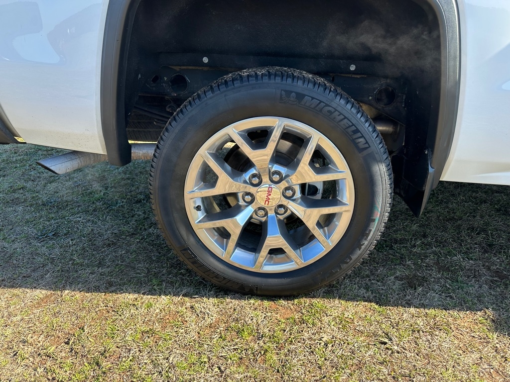 GMC Sierra 1500 2WD Crew Cab 143.5" SLT 2017