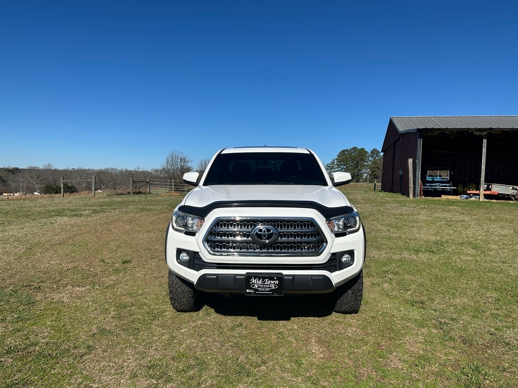 Toyota Tacoma SR5 Double Cab 5' Bed V6 4x4 AT (Natl) 2017