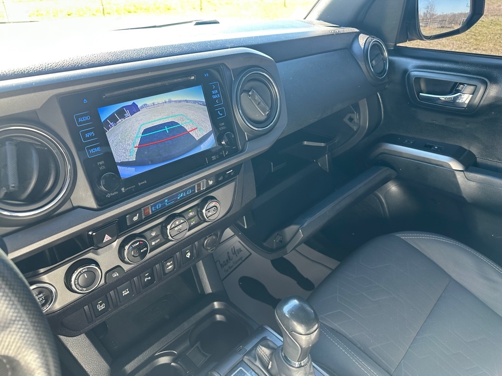 Toyota Tacoma SR5 Double Cab 5' Bed V6 4x4 AT (Natl) 2017