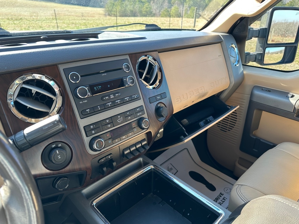 Ford Super Duty F-250 SRW 2WD Crew Cab 156" King Ranch 2012