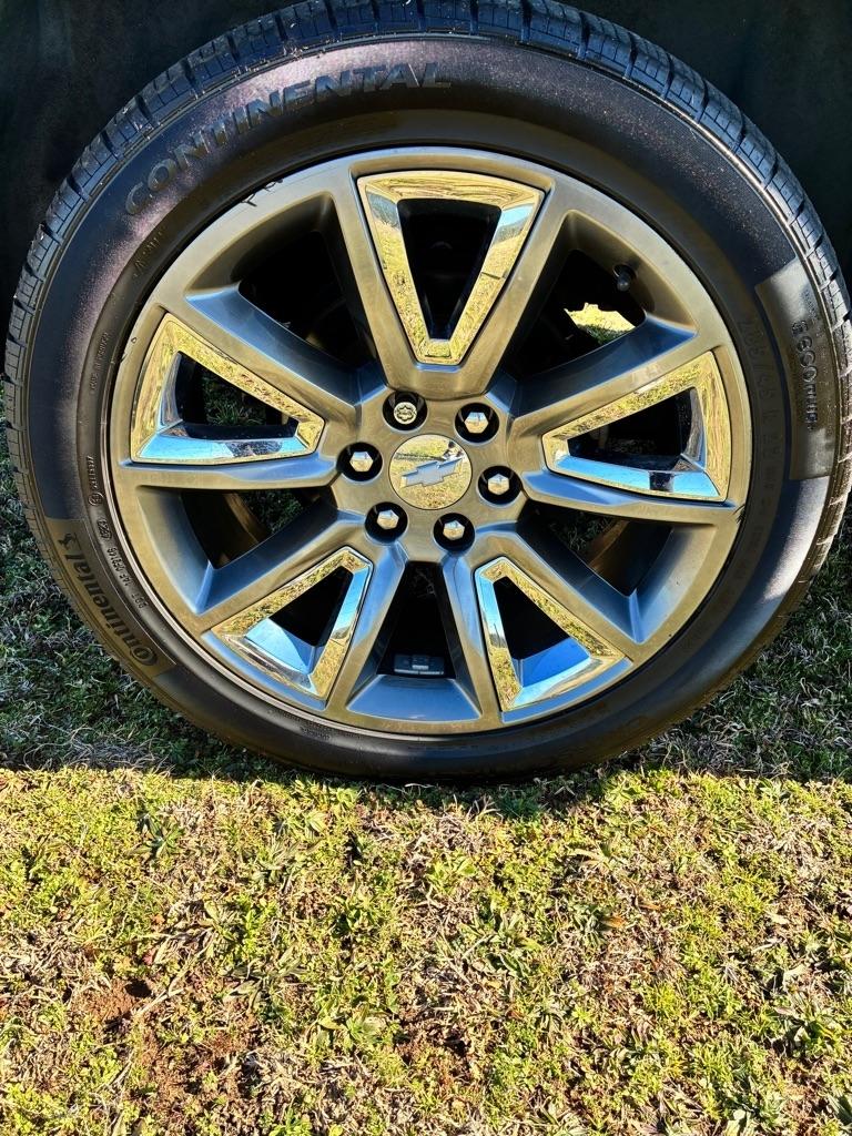 Chevrolet Tahoe 4WD 4dr Premier 2018