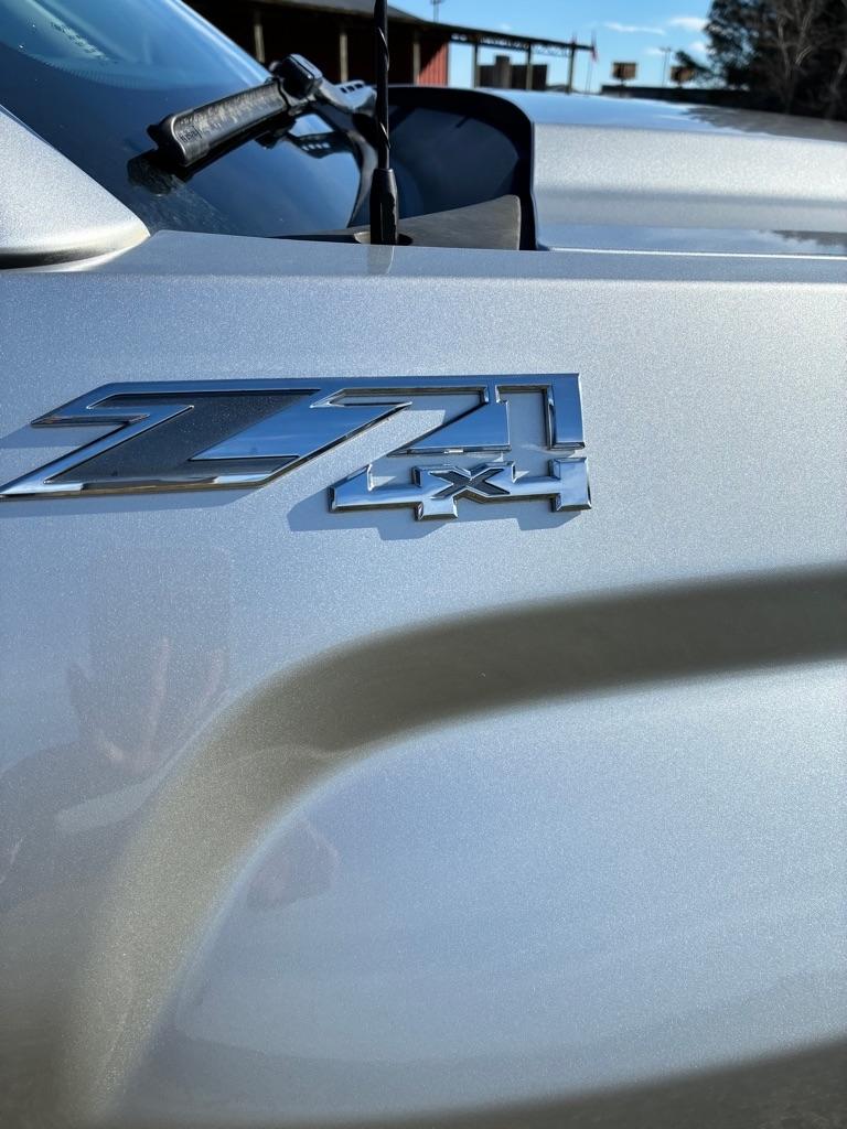 GMC Sierra 1500 4WD Crew Cab 143.5" SLT 2018