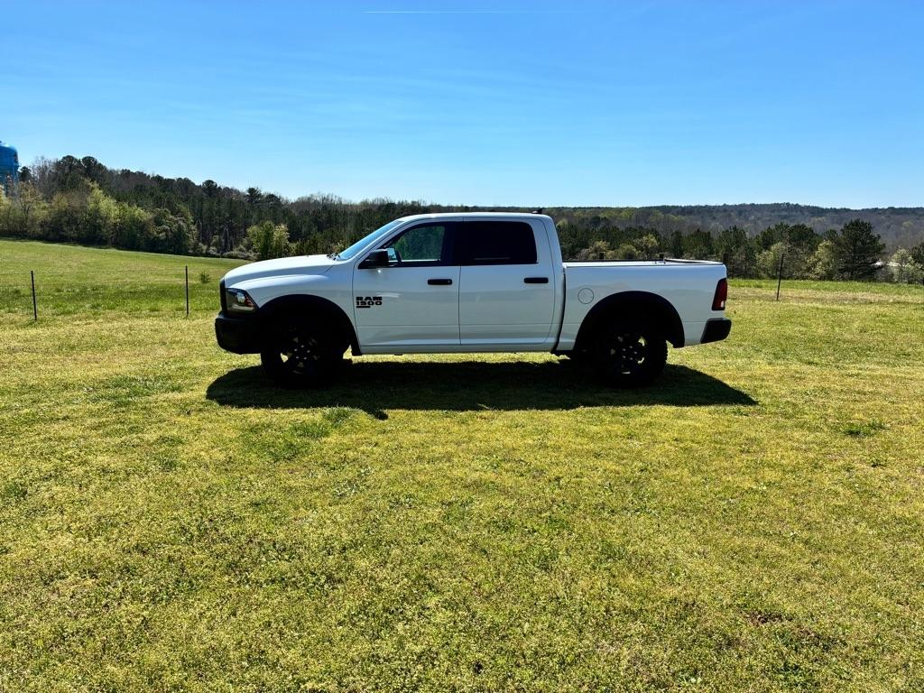 RAM 1500 Classic Warlock 4x2 Crew Cab 5'7" Box 2022