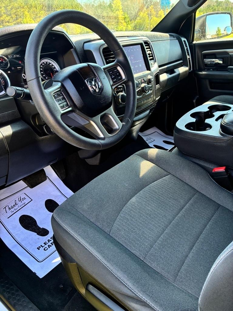 RAM 1500 Classic Warlock 4x2 Crew Cab 5'7" Box 2022