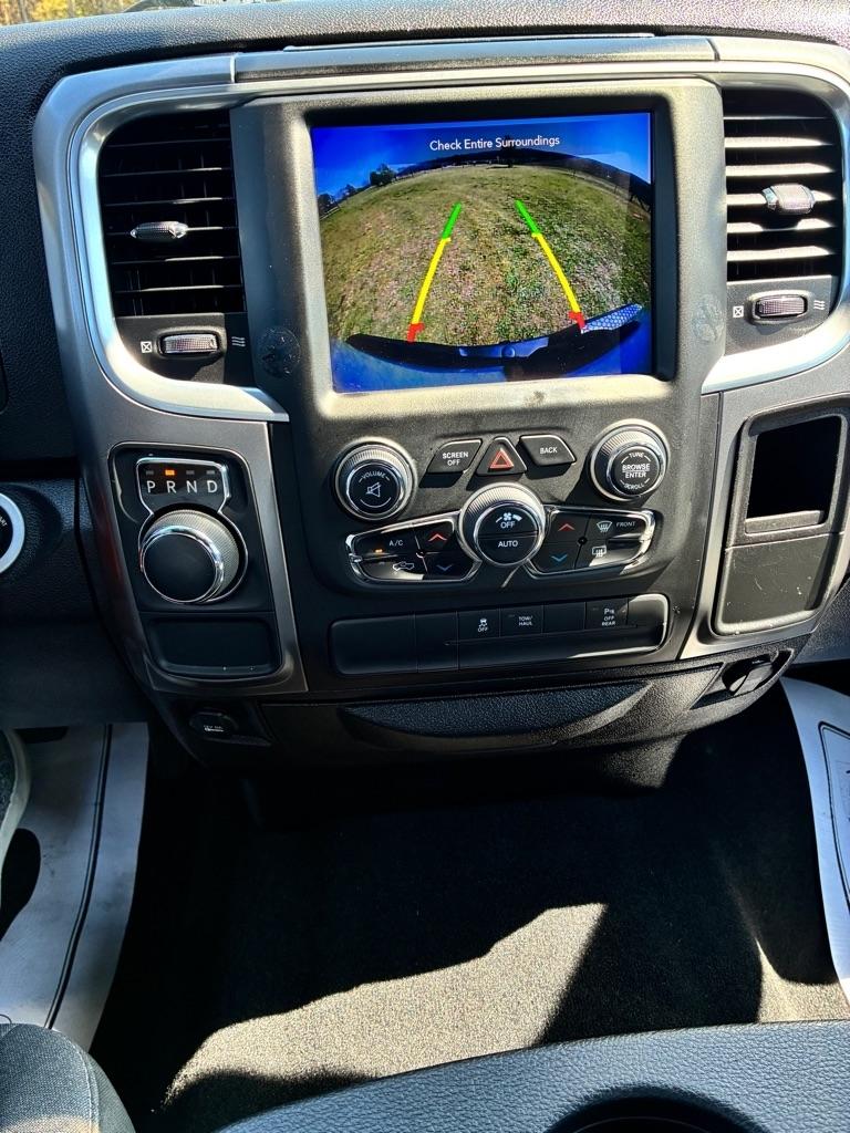 RAM 1500 Classic Warlock 4x2 Crew Cab 5'7" Box 2022