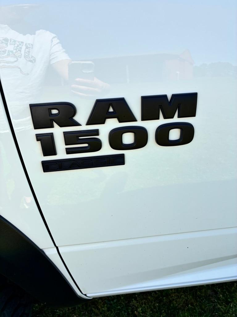 RAM 1500 Classic Warlock 4x2 Crew Cab 5'7" Box 2022