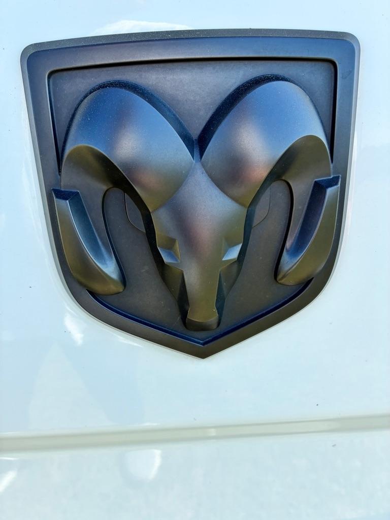 RAM 1500 Classic Warlock 4x2 Crew Cab 5'7" Box 2022