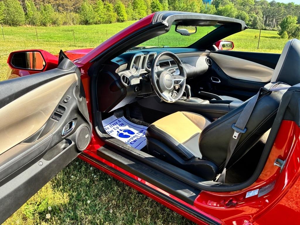 Chevrolet Camaro 2dr Conv 2LT 2011