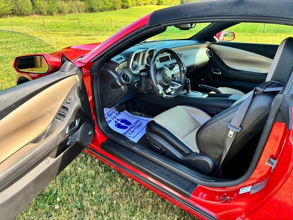 Chevrolet Camaro 2dr Conv 2LT 2011