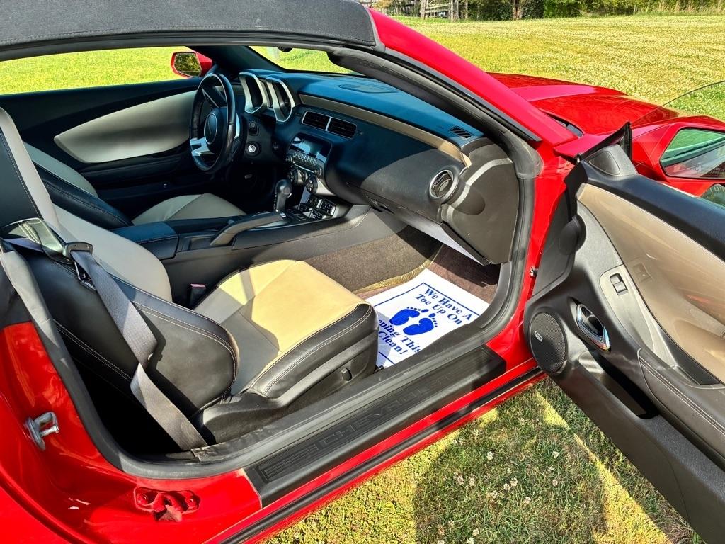 Chevrolet Camaro 2dr Conv 2LT 2011